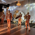Mariachi Garibaldi en pista de baile